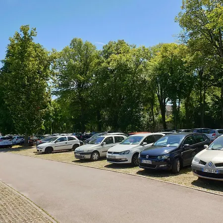 Le Senlisien * סנליס